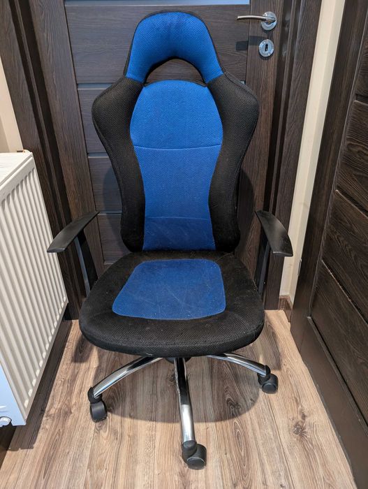 Krzesło biurowe na kółkach