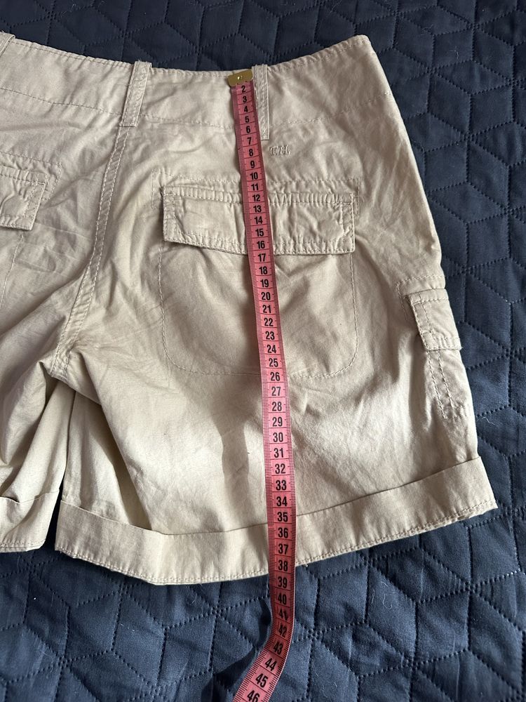 Шортижіночі Tommy Hillfiger, розмір 6, це М