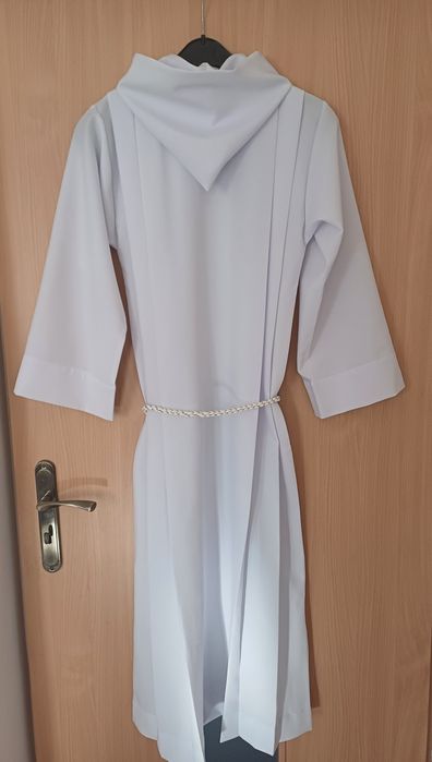 Sprzedam albę komunijna dla chłopca roz. 152