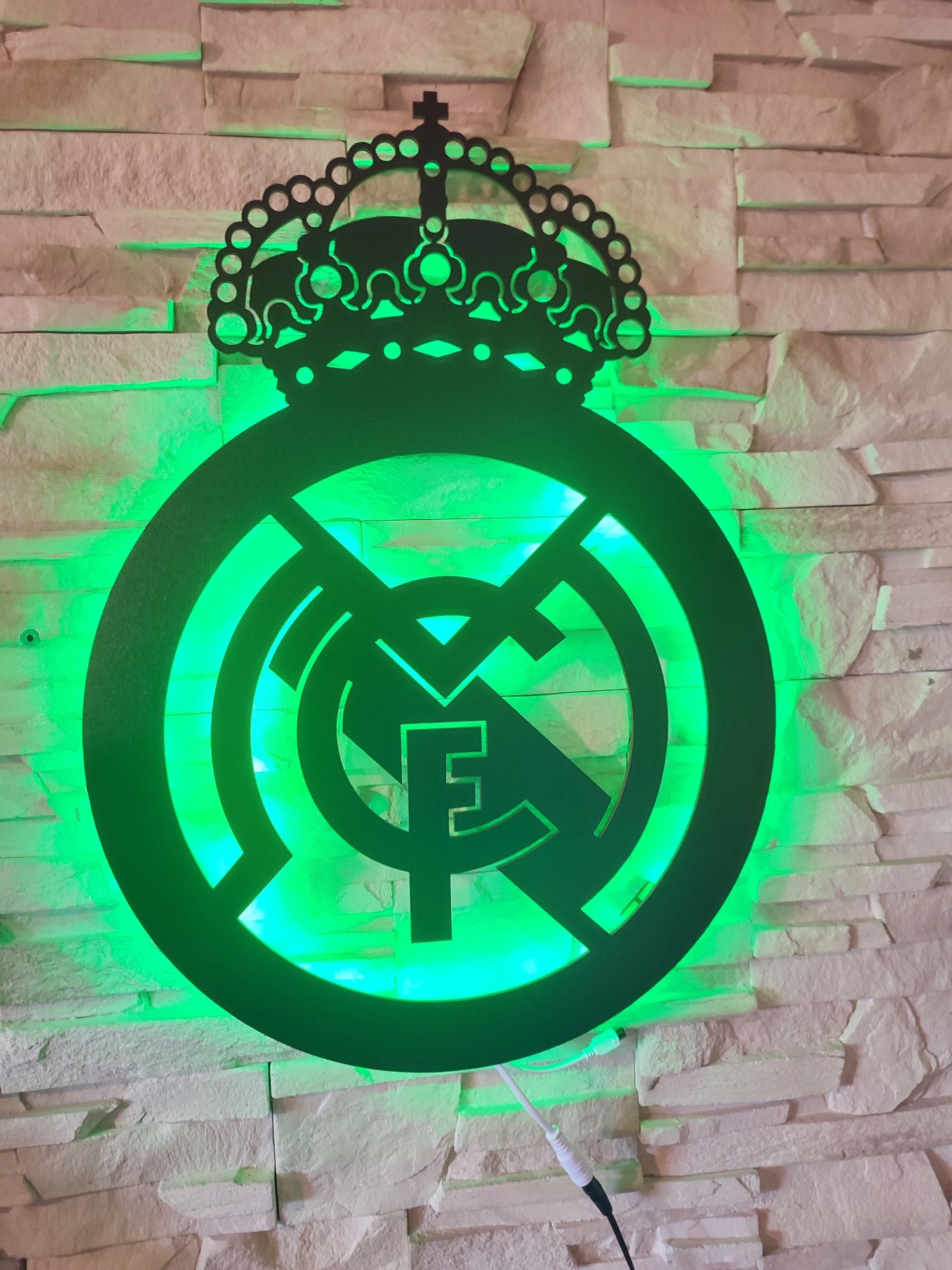 FC Real Madryt Obraz LAMPKA LED 3D na ścianę Herb Piłkarski zasilanie