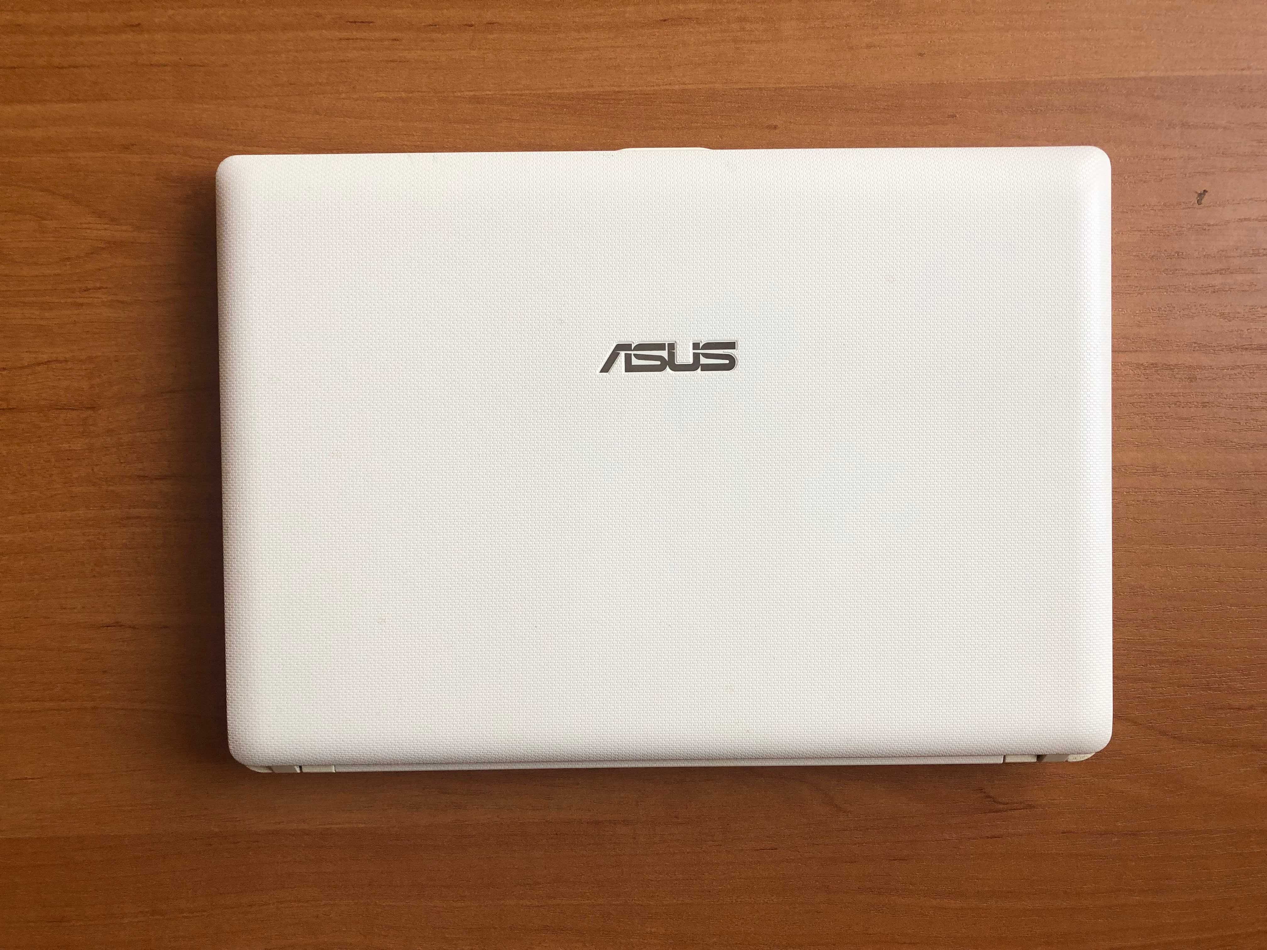 Laptop 10,1 cala Asus Eee PC X101H wymiary: 26,2x18x2,2 cm