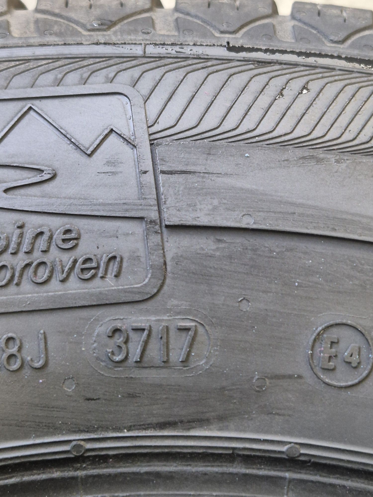 235/65 R16 C Semperit dostawcze