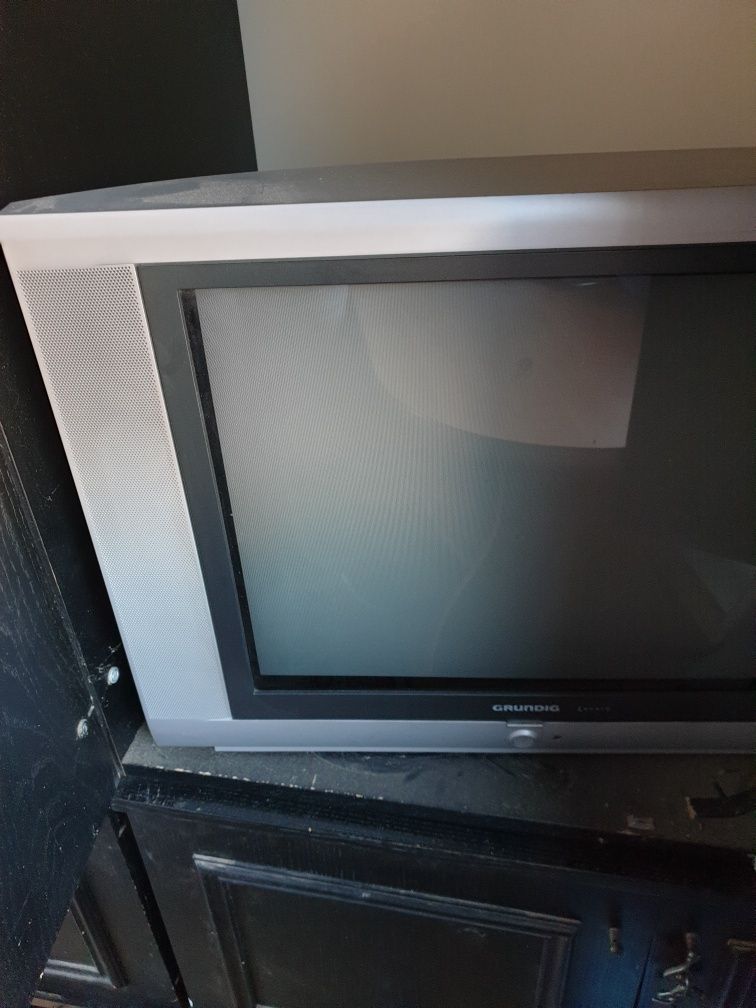 Sprzedam telewizor 21"