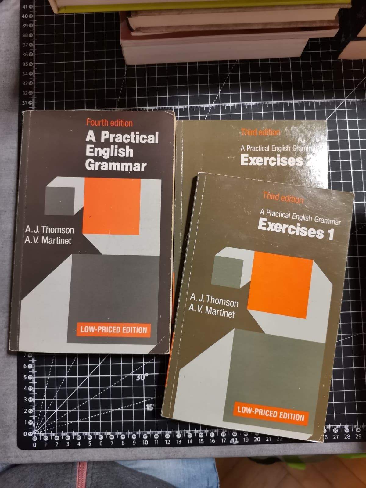 Practical ENGLISH grammar priced edition + exercisses 1 i 2
