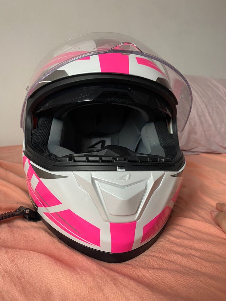 Capacete feminino