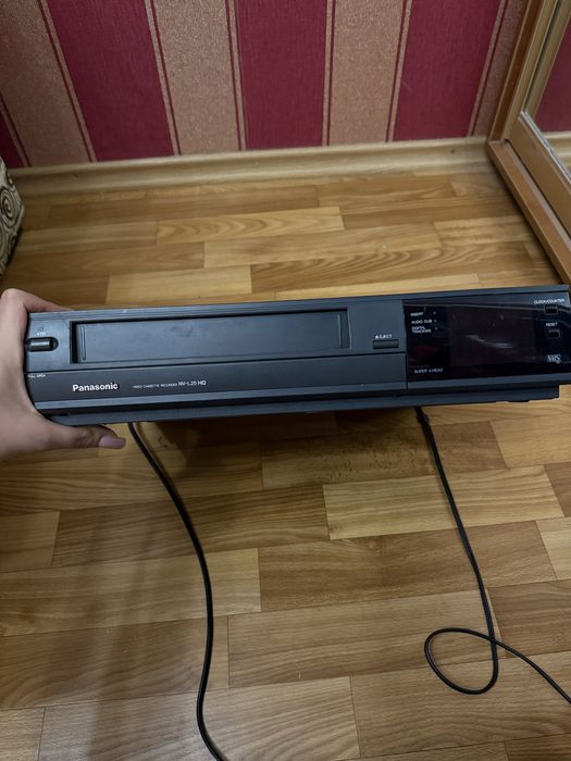 Видеомагнитофон Panasonic