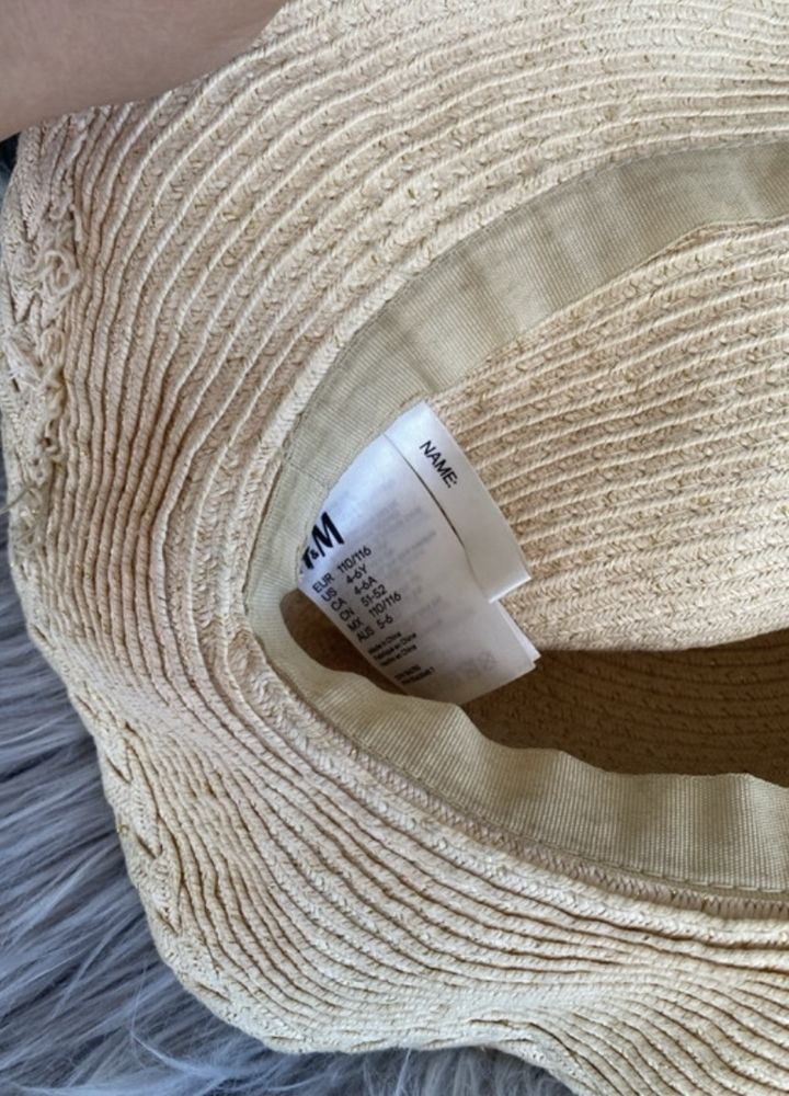 Kapelusz dziewczecy H&M 110/116 cm