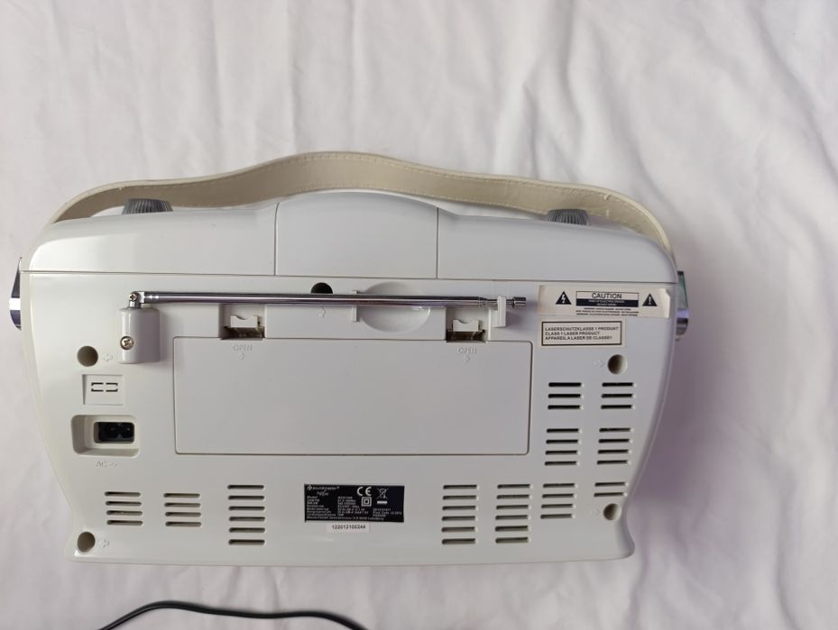 Музичний центр Soundmaster HighLine – CD/MP3/USB/SD радіопрогравач з г