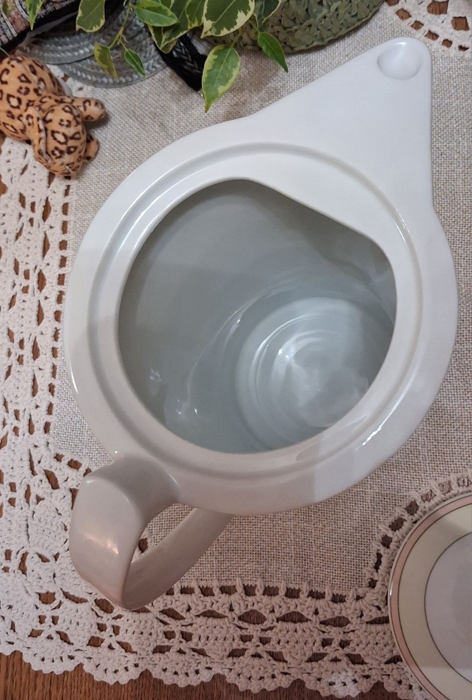 Dzbanek  firmy  Lubiana 1.20 L.