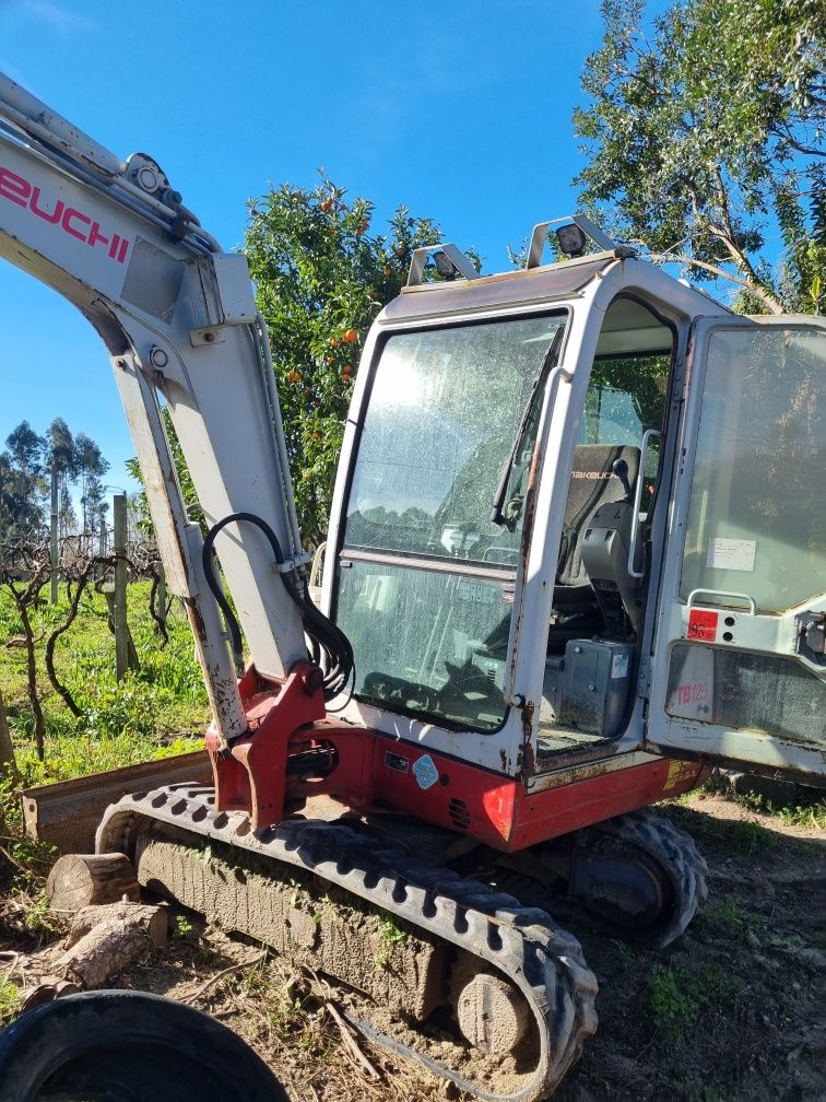 Mini escavadora takeuchi tb 125