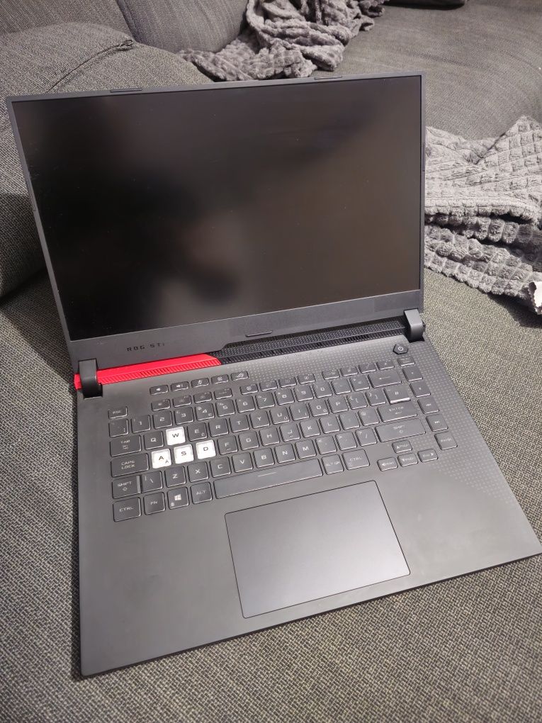 Laptop Gamingowy Asus Rog G15 g513qy Ryzen 9 5900hx 32gb ram SSD 1TB