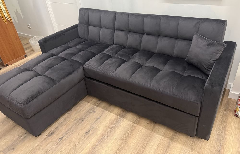 Sofa com Chaise Long - Novo - Cor Preto