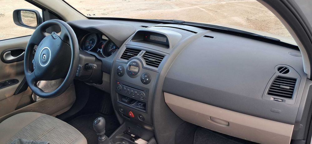 Renault Mégane II (fase II) 1.5dCi 106cv de 2008, 2600EUR (valor fixo)