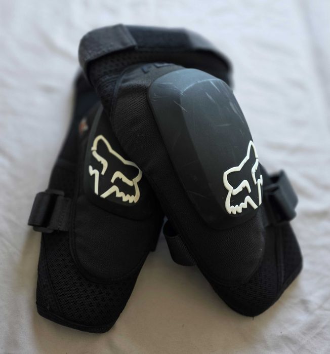 Ochraniacze na kolana FOX Launch Pro D30 Knee Guard - rozmiar M