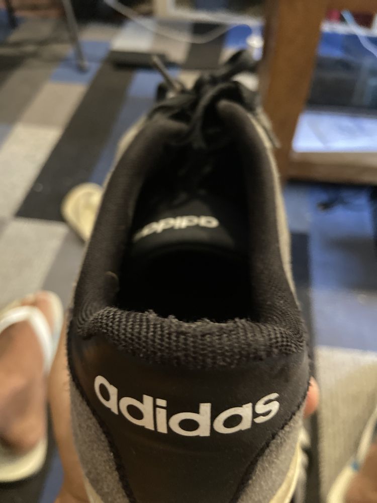 Ténis Adidas 44