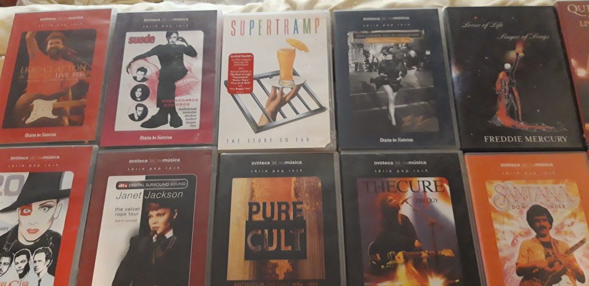 Conjunto de 25 Dvds Musicais Diversos