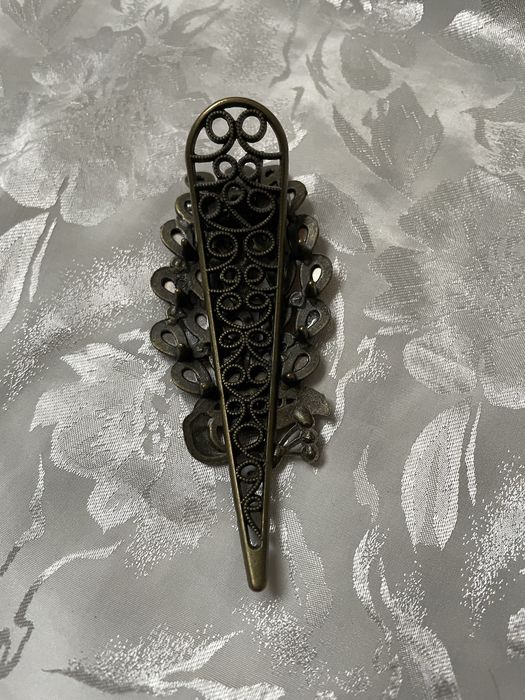 Заколка для волос, одежды