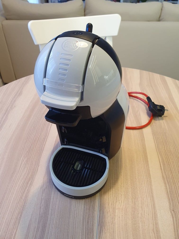 Ekspres na kapsułki KRUPS Nescafe Dolce Gusto KP123B30 MINI ME