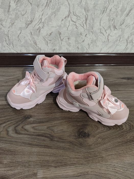 Кросівки зимові для дівчинки