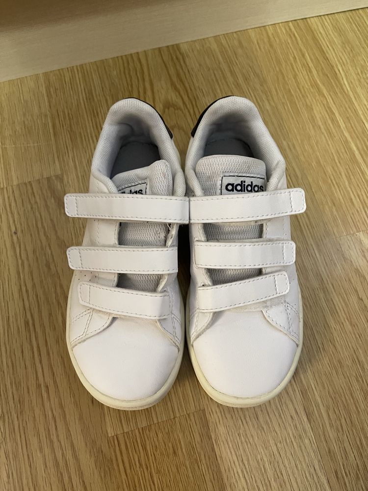 Кросівки adidas 29 р.