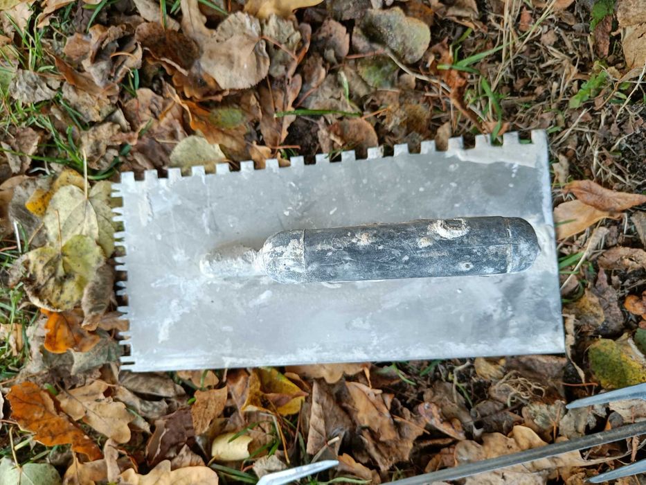 Paca zębata metalowa do kleju i płytkek