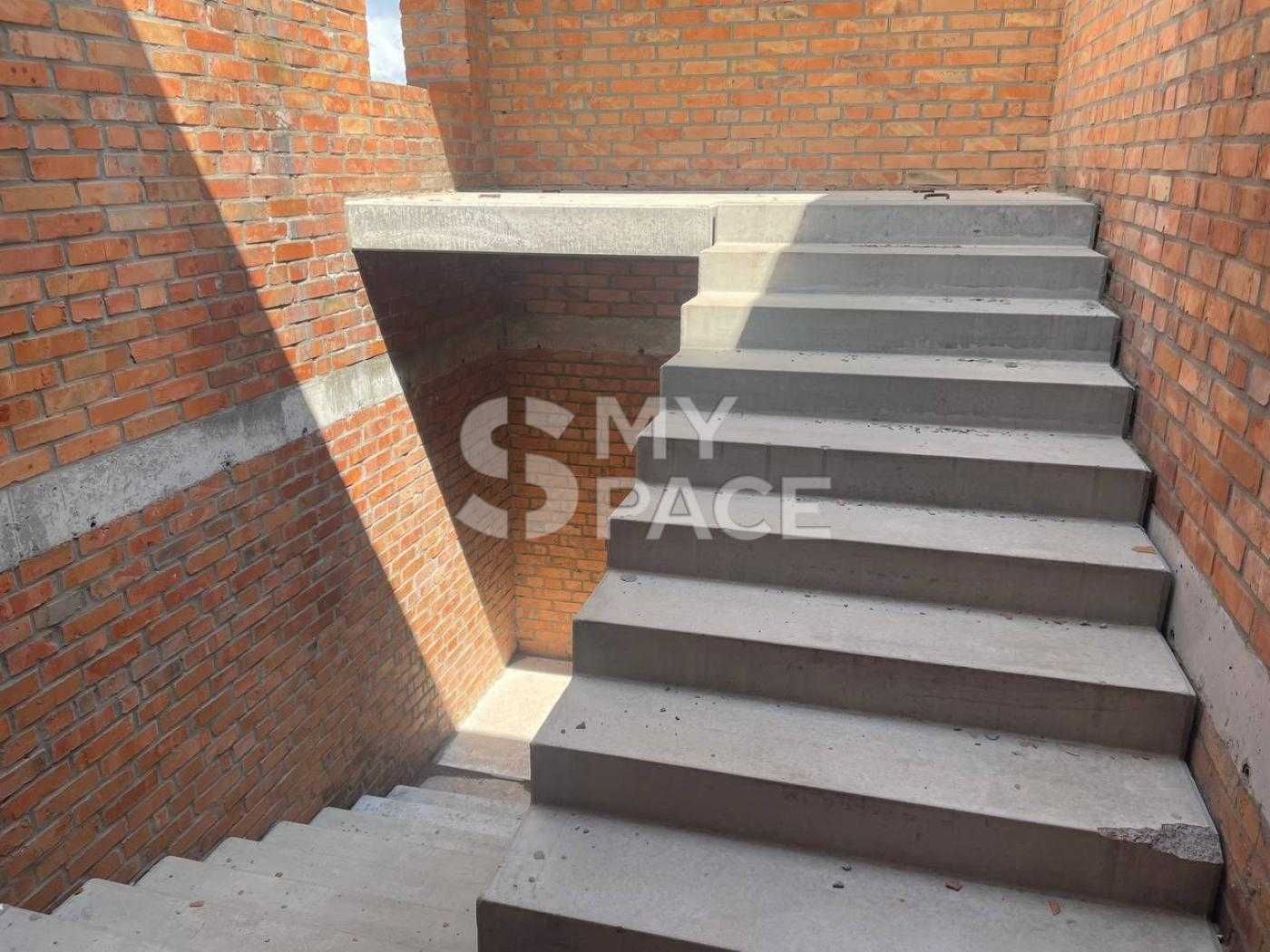 Продаж,2 поверхи, ТОРГ,Нова забудова
