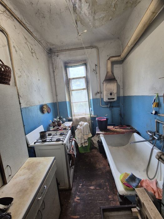 Продам  2 к квартиру, р-н Центра.
