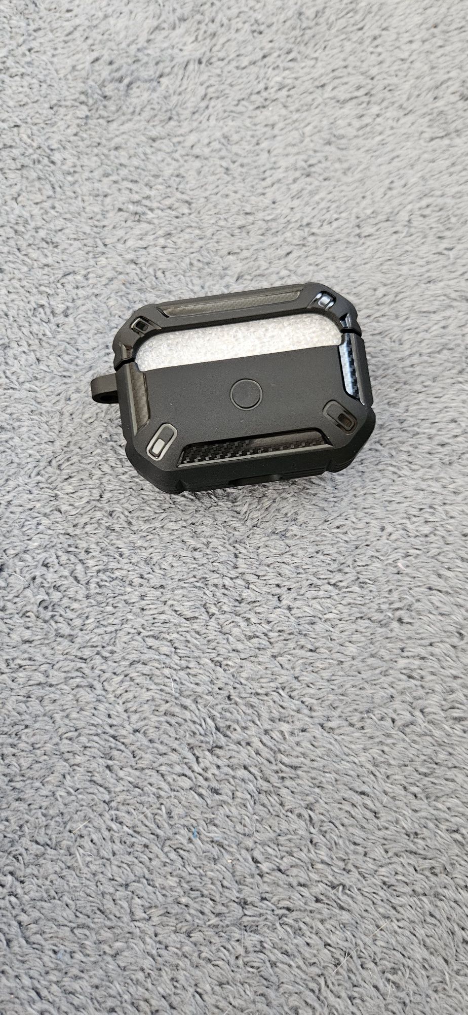Czerwono czarne etui do słuchawek  airpods pro