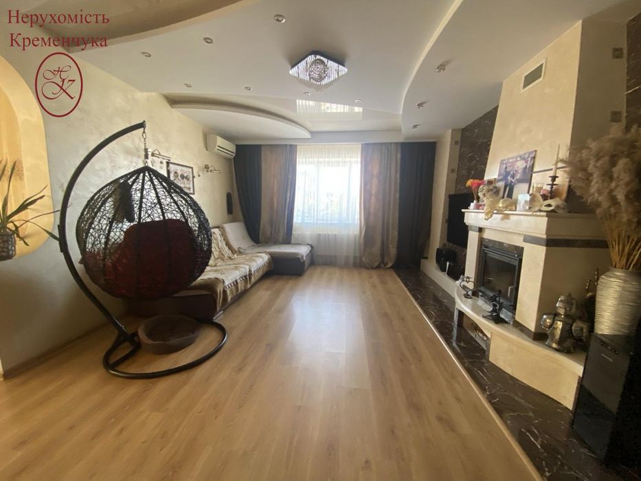 Продаж просторий та сучасний будинок комфорт-класу.