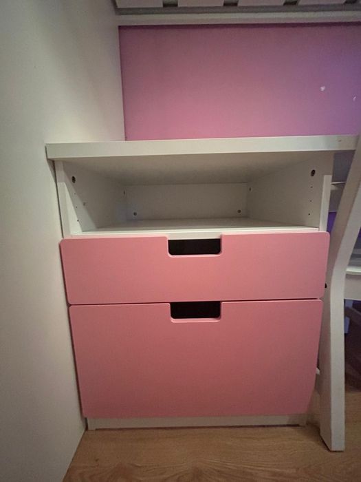 Łóżka Ikea stuva różowe