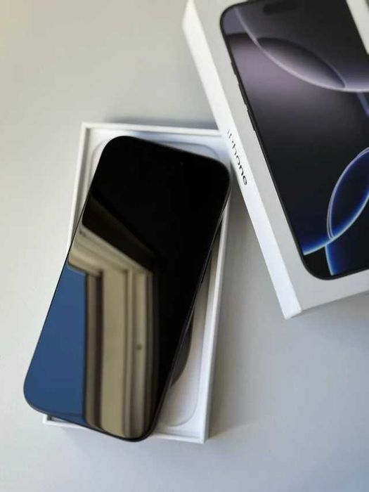 Apple iPhone 16 Pro 6.3" 1TB Black Titanium