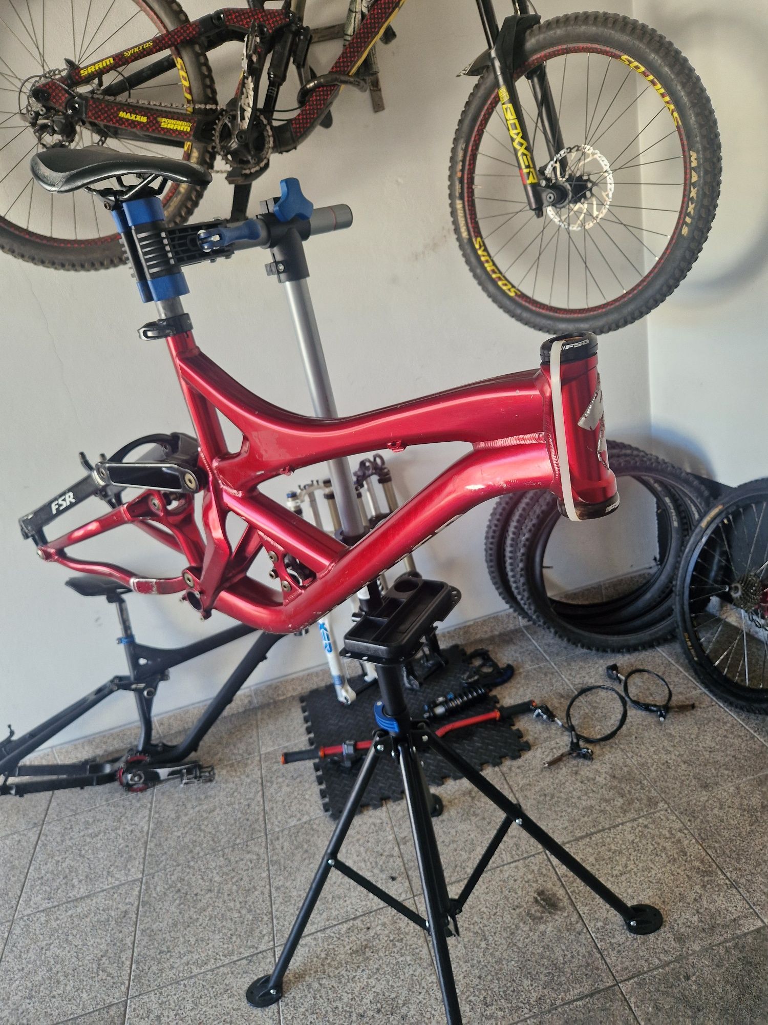 Specialized demo 8
