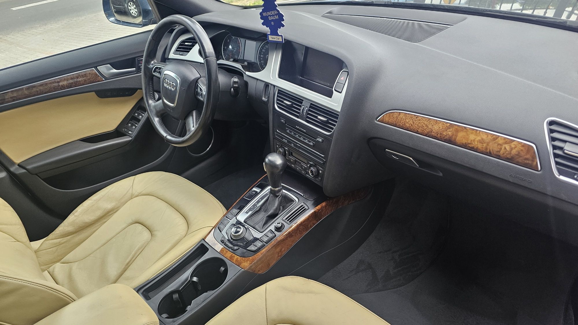 Audi A4 B8 2.0 TDI kombi hak automat skóry  webasto