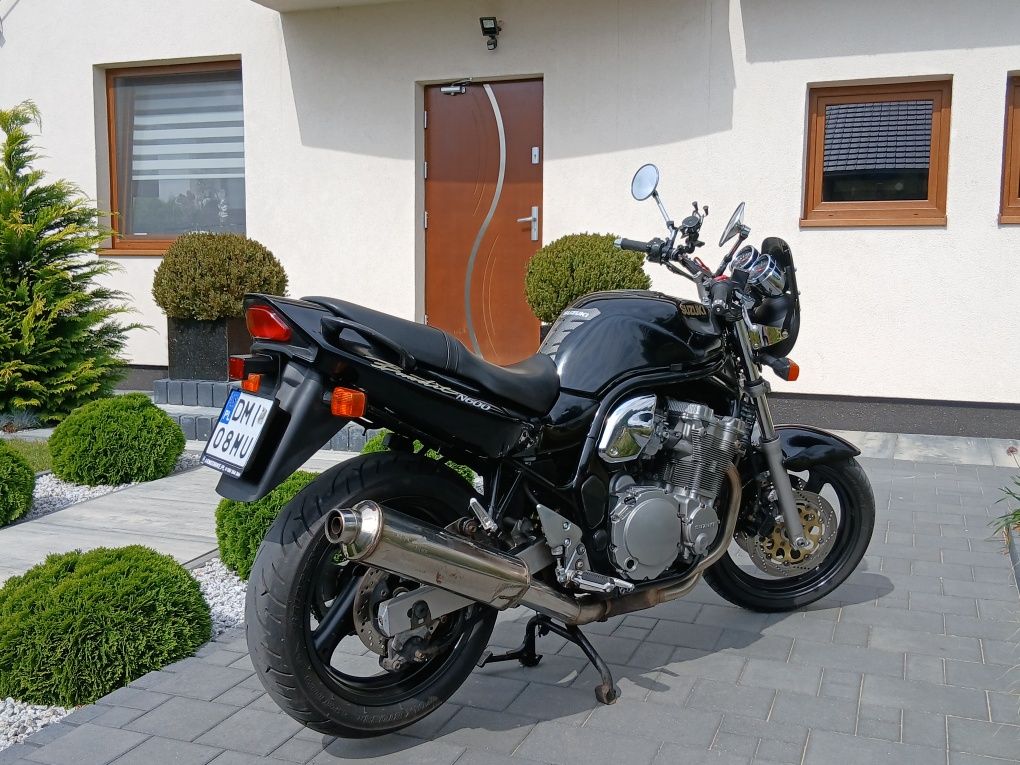 Doinwestowany Suzuki GSF 600 Bandit. Maly przebieg.