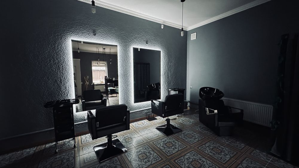 Оренда робочого місця в новій студіі краси