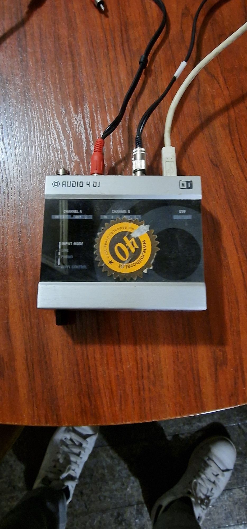 Placa som Audio 4 Native Instruments