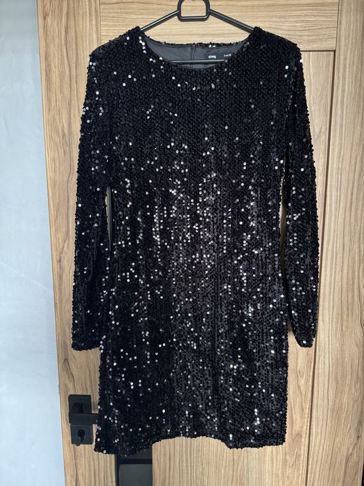 Sukienka z cekinami mini czarna M