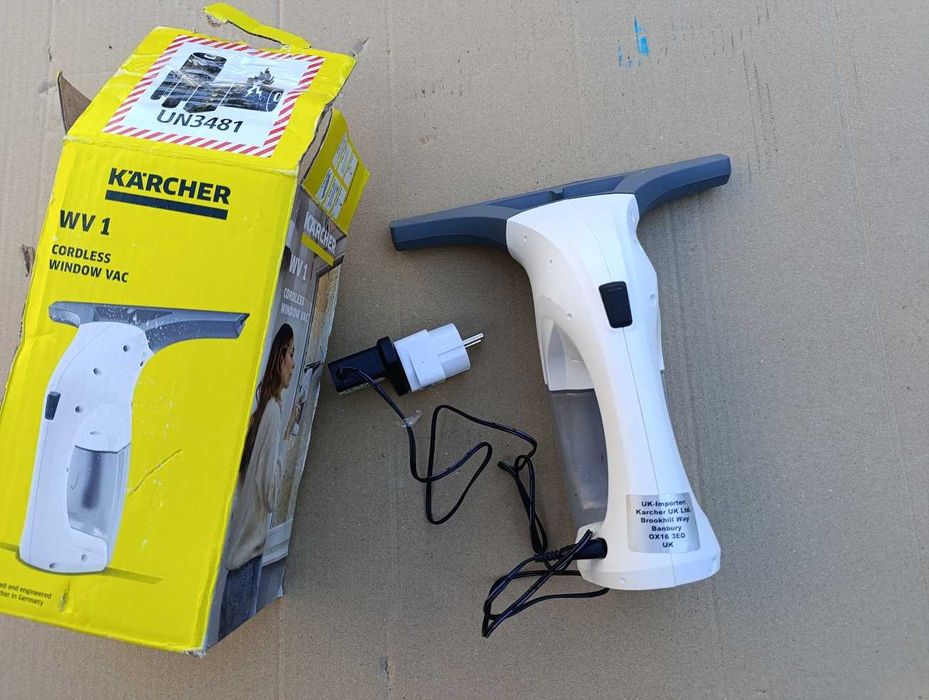 Myjka ściągacz do mycia okien akumulatorowa Karcher WV 1