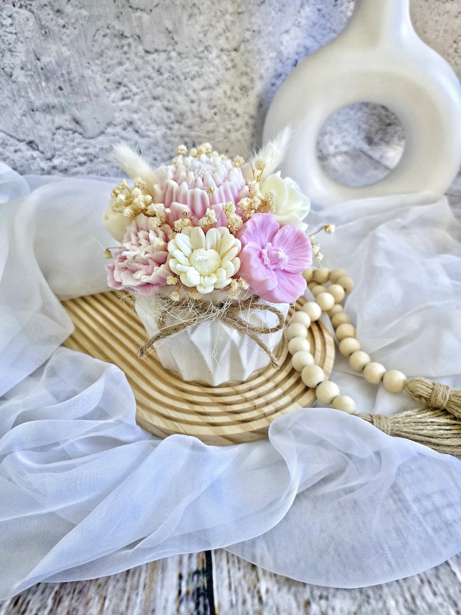 Bukiety w gipsowym pojemniku candlebox flowerbox