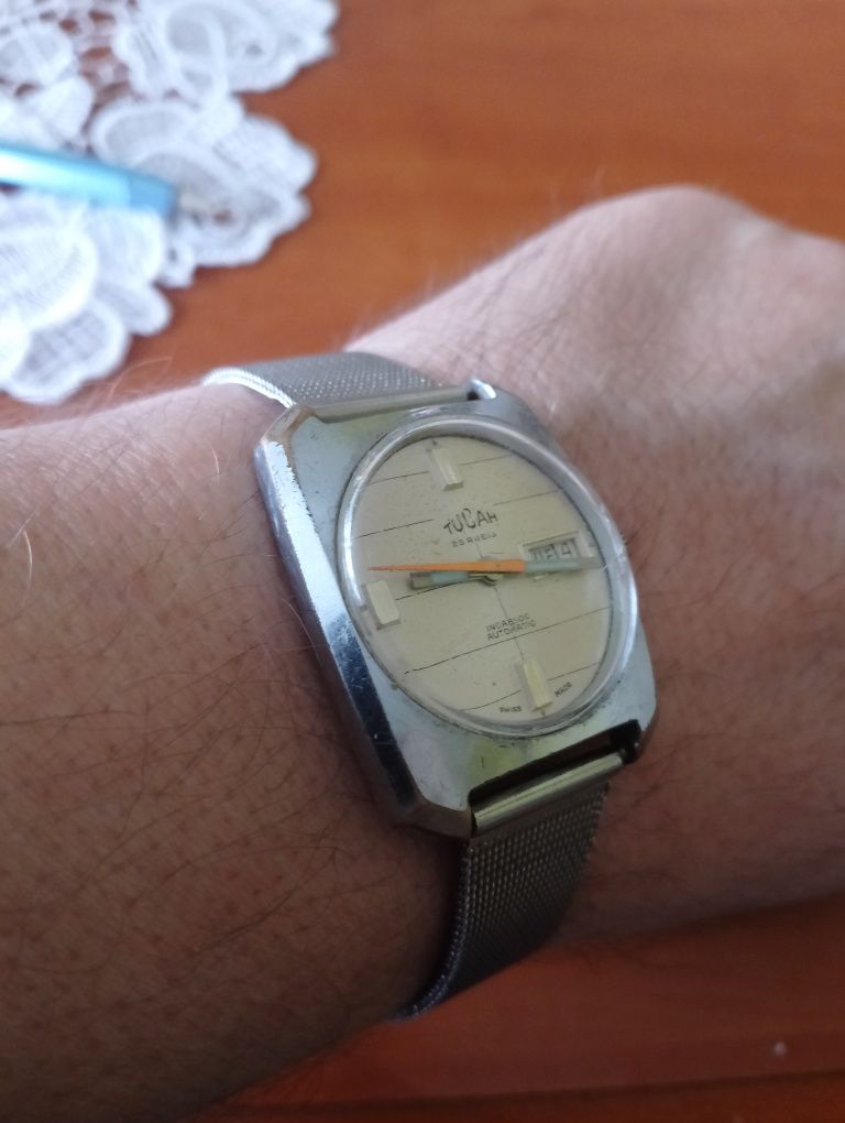 Szwajcarski zegarek vintage automatic