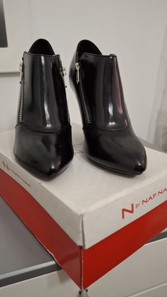 Sapatos c/cunha t. 37