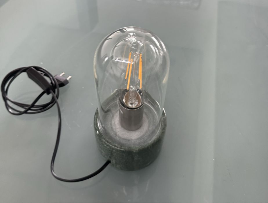 Candeeiro de mesinha decorativo em pefra de orstiva verde!