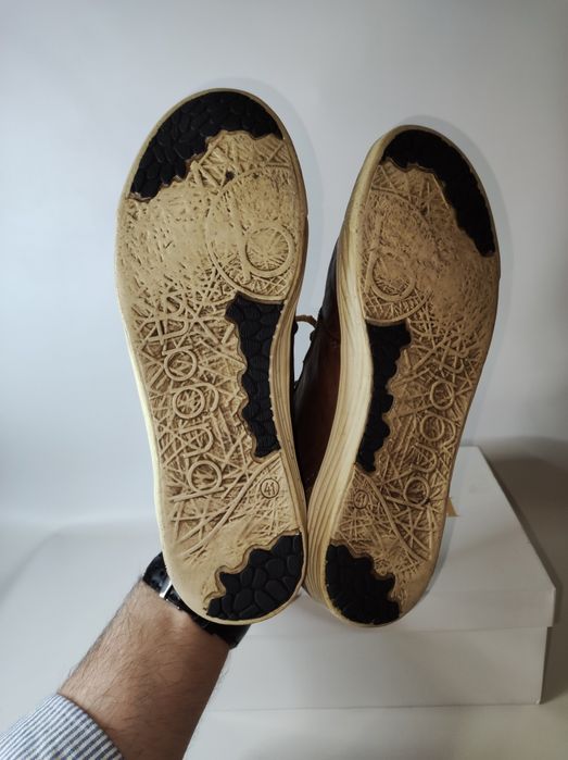 Кожаные Кроссовки от Bugatti 41 / 26.5см.