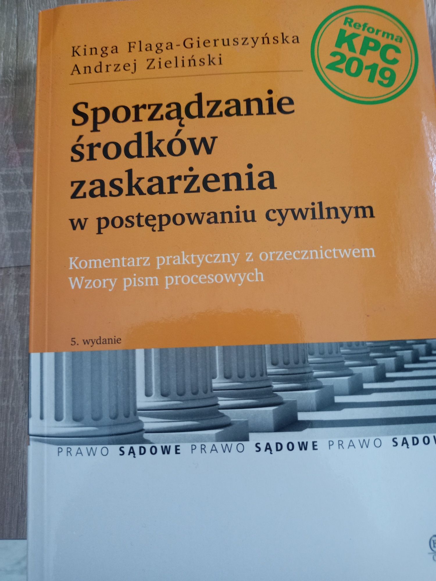 Sporządzanie środków zaskarżenia w cywilnym Flaga Zieliński