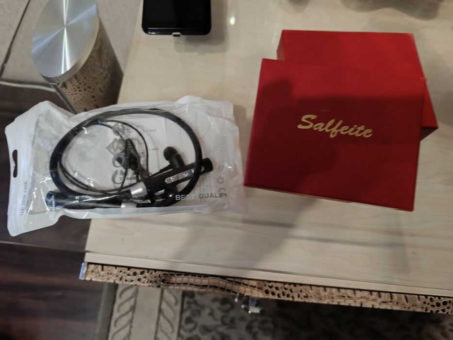 Наушники салвете новые запечатаные