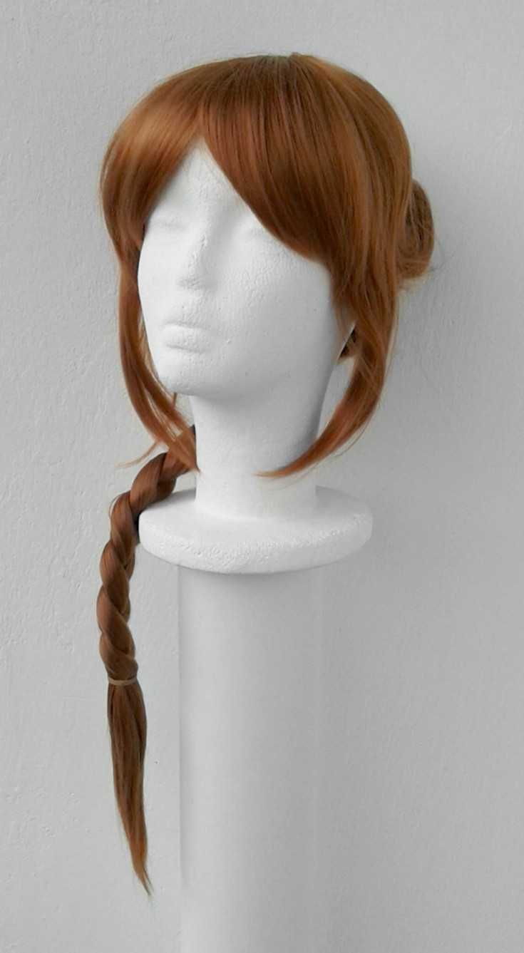 Brązowa ruda peruka z grzywką warkoczem cosplay wig