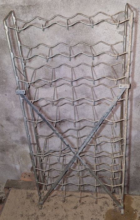 Garrafeira 50 garrafas Zincada