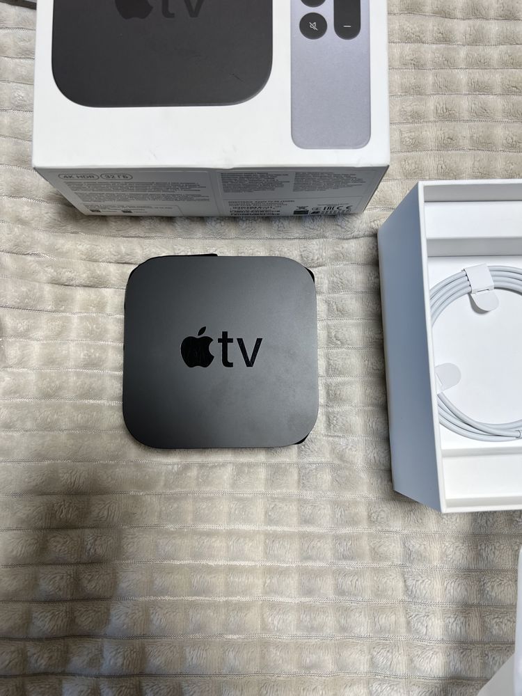 Apple TV 4k ( 32 gb)