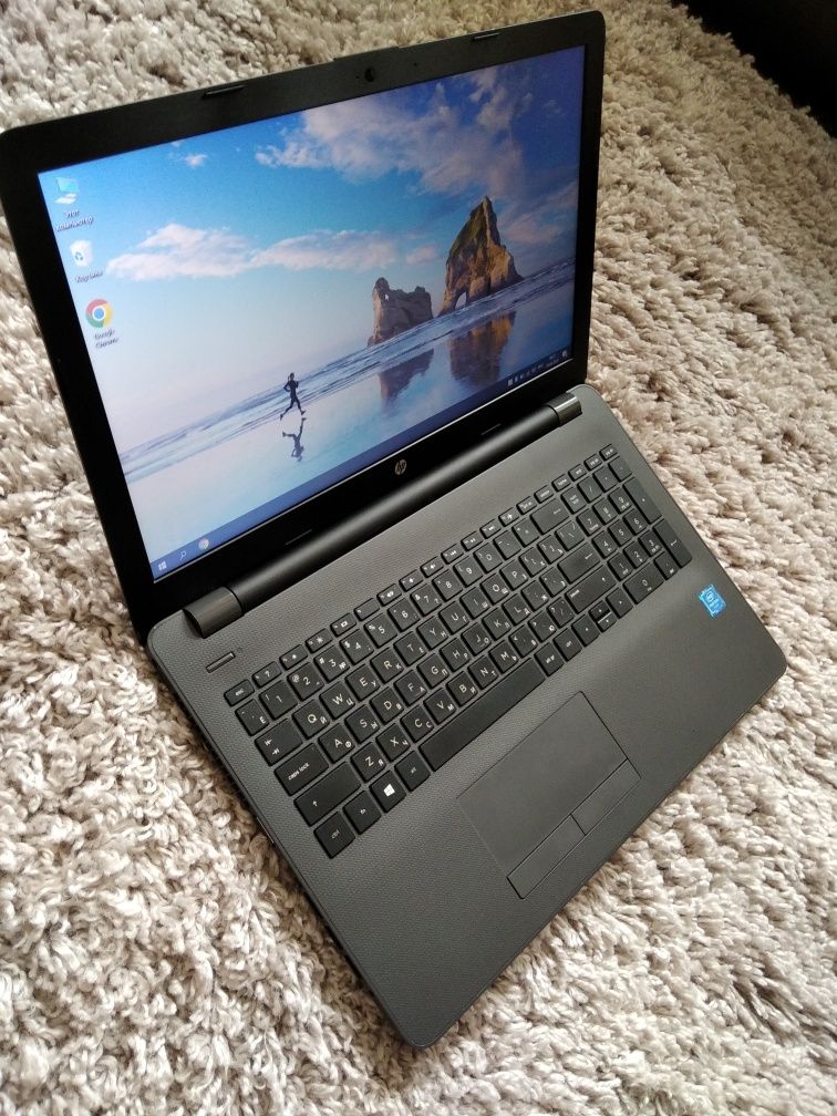 Ноутбук hp 2022рік,4озу,ssd,15.6 дюймів