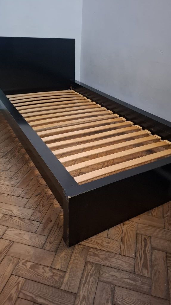 Cama de solteiro com colchão